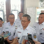 Direktur Operasi dan Pemasaran KAI Commuter, Heri Siswanto, saat memberi keterangan ke awak media.