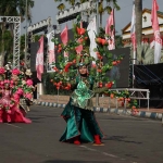 Salah satu kostum unik yang ditampilkan oleh salah satu peserta JFC menjadi sorotan para pengunjung. (Ist)