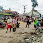 Pembangunan ruas jalan sepanjang kurang lebih 4 kilometer antara Desa Sumbermulyo.
