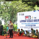 Kapolresta Banyuwangi memotivasi para pelajar guna tangkal konten negatif dan hoaks melalui lomba video kreatif. foto: ist.