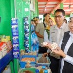 Peninjauan yang dilakukan Gubernur Khofifah di Pasar Banjarejo, Bojonegoro.