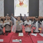 Konferensi pers terkait 18 aksi pencurian dan perampasan di Kabupaten Blitar.