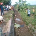 Warda Gusun Kedawung Wetan mendekat ke TKP.