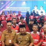 Bupati Jember, Hendy Siswanto, saat melepas kontingen Popda XIII Jawa Timur.