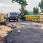 Kondisi Jembatan Damseng di Kecamatan Senori yang baru selesai dibangun bulan lalu.