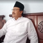 Gus Ipul saat mengunjungi sekretariat PWI Pasuruan Raya.