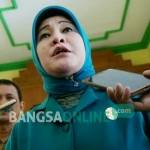 Ketua TP PKK Kabupaten Jombang, Tjaturina Wihandoko saat ditemui awak media, Rabu (24/8) siang. foto: RONY S/ BANGSAONLINE 