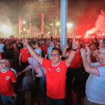 Pj Gubernur Jatim, Adhy Karyono saat keseruan Nobar semifinal Piala Asia U-23, Indonesia Vs Uzbekistan