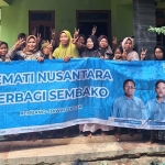 Baksos bagi-bagi sembako yang dilakukan Gemati Nusantara di Desa Kalipang, Rembang.