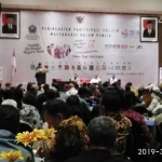 500 lebih Ketua RW se-Kota Malang mengikuti sosialisasi peran serta tokoh masyarakat, dalam menyukseskan pemilu 2019, di Hotel Savana Malang, Rabu (13/03). Foto: IWAN IRAWAN/BANGSAONLINE