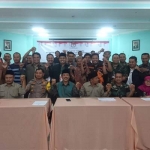 Kapolresta bersama jajaran KPU dan Bawaslu, serta perwakilan parpol foto bersama usai pleno rekapitulasi suara.