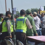 Pemkab Gresik saat menggelar simulasi Pilkades serentak, beberapa waktu lalu. foto: SYUHUD/ BANGSAONLINE