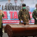 Wabup Timbul Prihanjoko didampingi Kapolres dan Dandim saat launching Desa Tangguh COVID-19.
