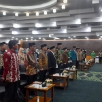 Para tokoh nasional dan peserta Seminar Nasional Pengusungan KH Abdul Chalim sebagai Pahlawan Nasional di Ruang Delegasi, Gedung Nusantara IV, Komplek Parlemen, Senayan Jakarta, Selasa (18/4/2023). Foto: BANGSAONLINE