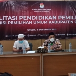 KPU Gresik dan KWG saat menggelar sosialisasi partisipasi pendidikan pemilih. Foto: Ist