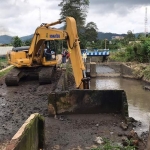 Salah satu aset Pemkot Batu berupa jalan di sempadan sungai.