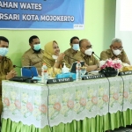 Ika Puspitasari atau Ning Ita saat giat Musrenbang di Kelurahan Wates.