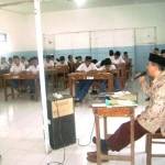 Suasana pengajian kilatan di Pesantren Salafiyah Syafi’iyah Seblak Jombang. (foto kiriman mukani/hms pp seblak)

