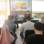 Suasana ketika FGD pendataan pemilih Pemilu 2024 yang digelar Bawaslu Gresik. SYUHUD/BANGSAONLINE