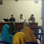 Kades Kunti, Kartono bersama perangkat dan BPD saat memimpin Musrenbangdes tahun 2020, Jum