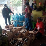 Ratusan botol miras yang diamankan polisi. 