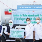 Kamar Dagang dan Industri (Kadin) Indonesia menyerahkan bantuan kepada Pemprov Jatim berupa 41 ton oksigen cair, 500 tabung oksigen 6 m3, dan 200 regulator.