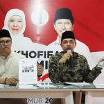 KH. Zahrul Azhar Asad alias Gus Hans (kanan) dan Ari Kusuma. Foto: istimewa