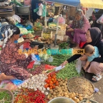 Harga sembako di Jatim hari ini tidak mengalami perubahan signifikan dari harga kemarin. Foto: Sulthon/Bangsaonline.