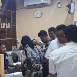 Ilustrasi kondisi antrean di loket pengurusan SKCK di Polres Jember pada 17 Juni 2019 silam.