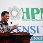 Wali Kota Kediri, Abdullah Abu Bakar, saat memberi sambutan di acara Konferensi Wilayah Himpunan Pengusaha Nahdliyin Jawa Timur. Foto: Ist