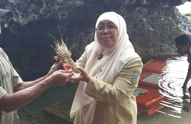 Lilis Budi Astuti, Kasi Kenelayanan Dinas Perikanan Pacitan.