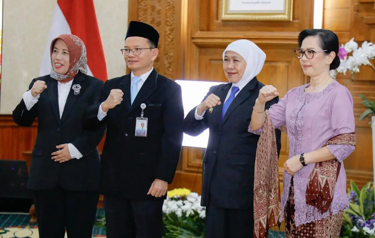 gubernur-khofifah-kukuhkan-hasoloan-manalu-sebagai-kepala-bpkp-jatim