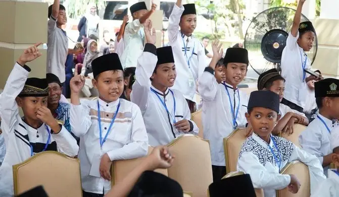 rangkaian-hjl-ke-457-tp-pkk-lamongan-gelar-khitan-massal-gratis-yang-diikuti-ratusan-anak