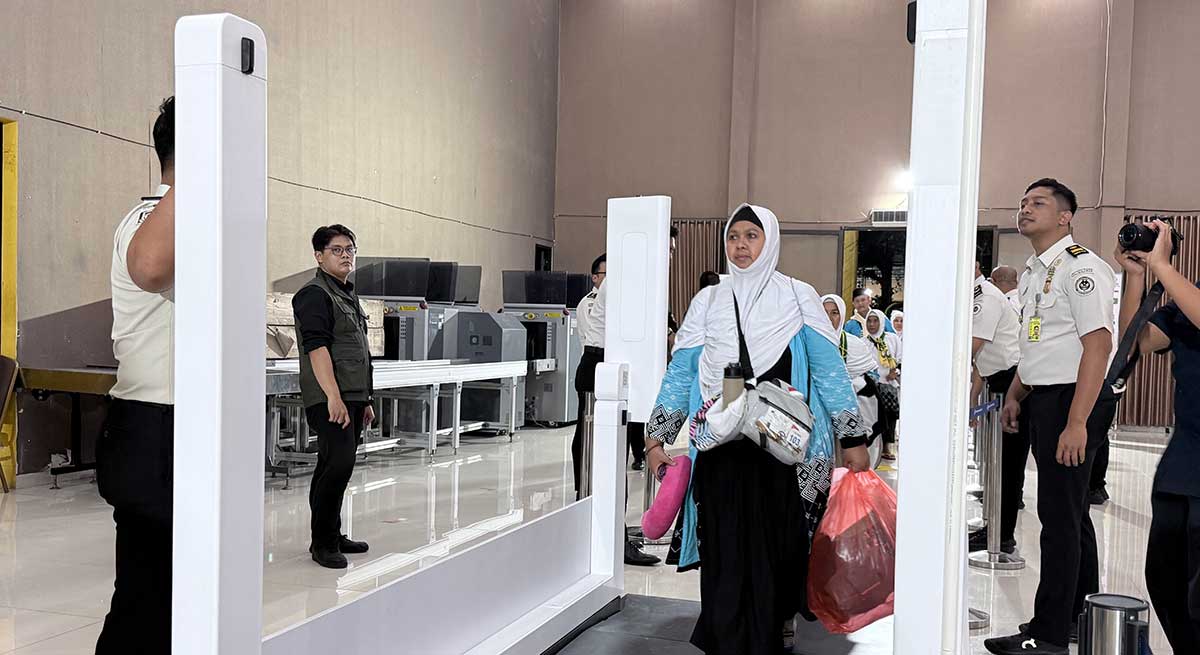 Pelayanan Corridor Gate bagi jemaah haji Jawa Timur di Asrama Haji Surabaya. Foto: Ist