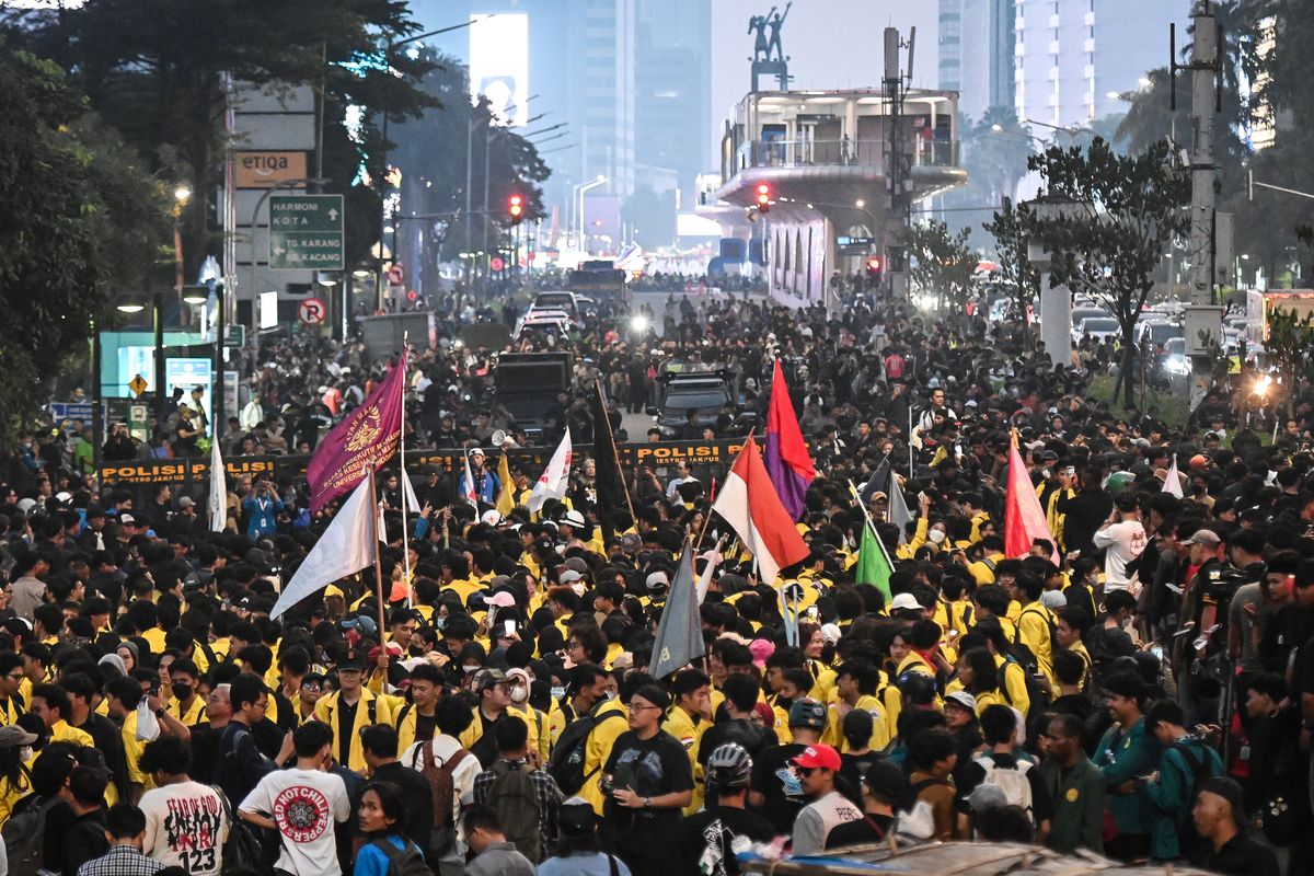 Aksi demonstrasi mahasiswa Bundaran HI. (dok. Antara)