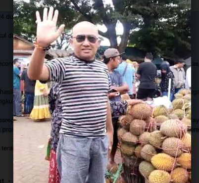 Mengintip Durian Lokal yang Terkenal di Pasar Pasrepan Kaki Gunung Bromo
