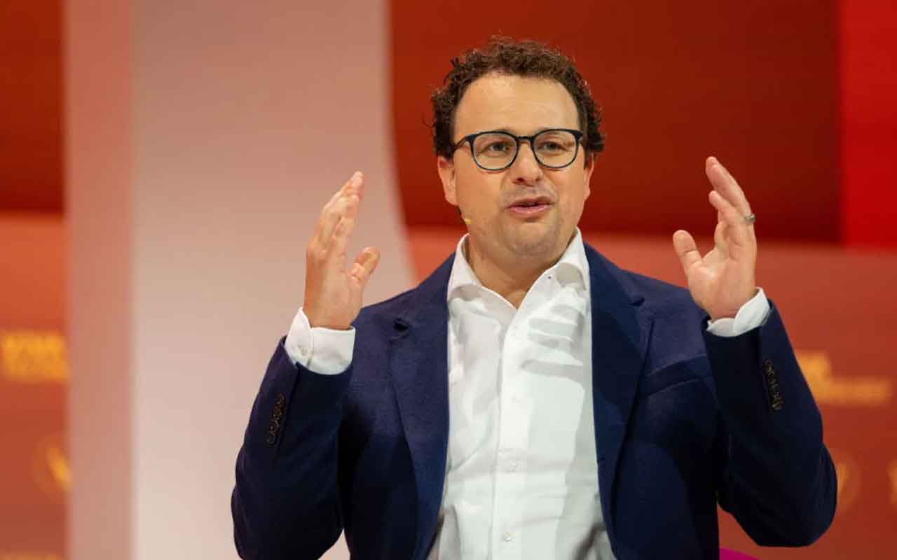 CEO Anthropic, Dario Amodei yang mengkritik penjualan chip Nvidia AI ke China. Foto: Benjamin Girette/Bloomberg /Getty Images