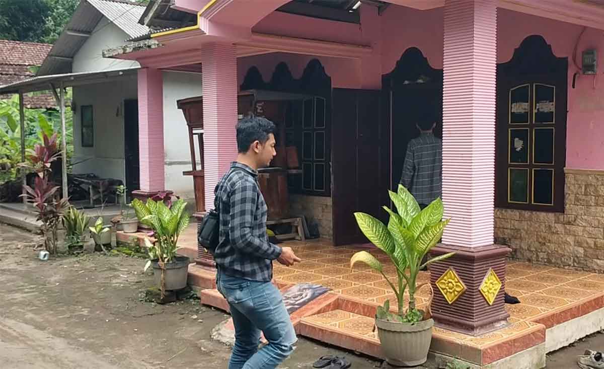 Rumah Ketua RT yang dijadikan lokasi syuting konten Samsudin di Desa Jatilengger, Kecamatan Ponggok, Kabupaten Blitar.