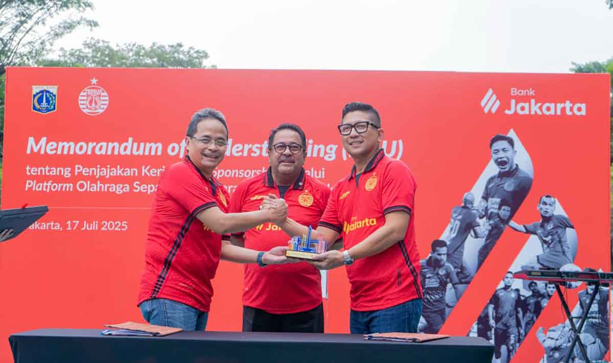 Penandatanganan MoU antara Bank Jakarta dengan Persija.