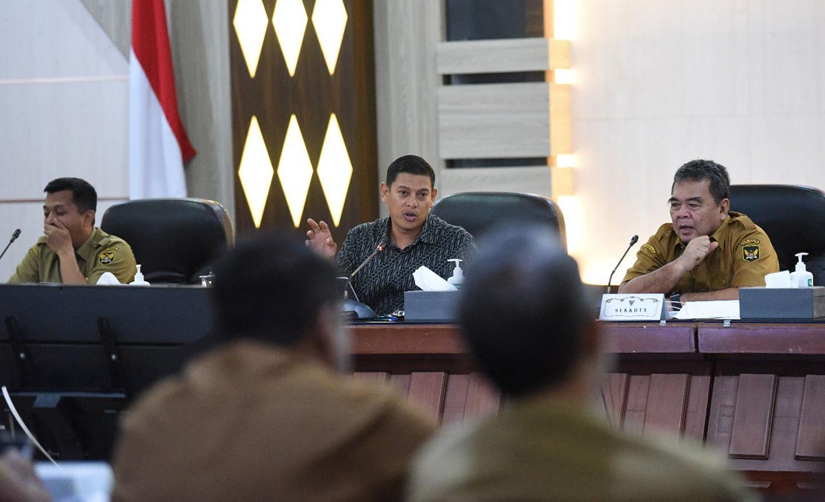 Wali Kota Kediri Abdullah Abu Bakar (tengah). Foto: Ist.
