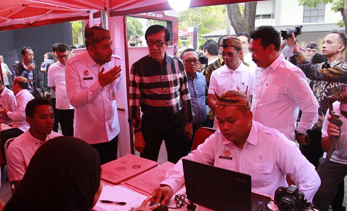 Menkumham Tinjau Pelayanan Eazy Intal dan Eazy Paspor Kanim Malang di Legal Expo Kemenkumham Jatim