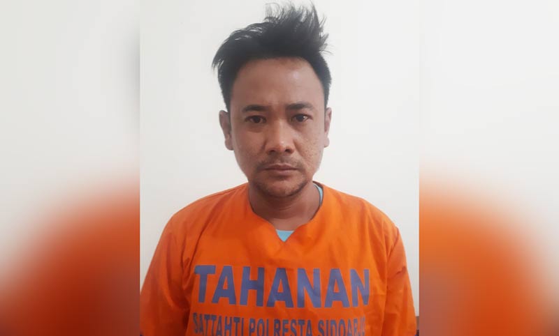 Choliqul Barik, seorang penjual petis yang nyambi jadi kurir sabu.