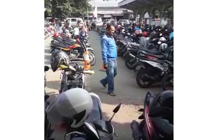 Suasana di terminal bus Pacitan. (foto: ist)