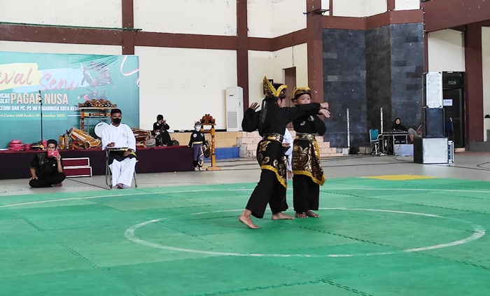 Dua Pendekar Pencak Silat Pagar Nusa saat mengikuti festival. foto: ist.