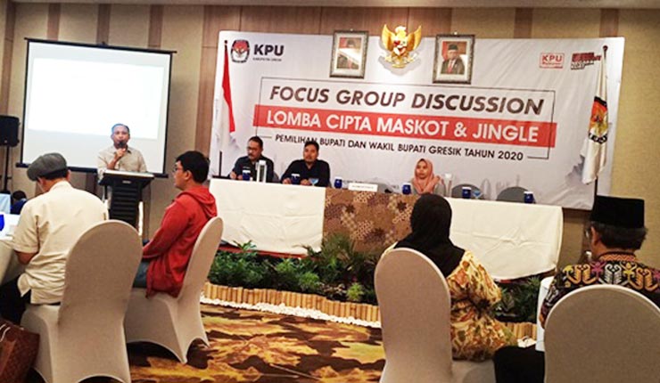 KPU Gresik saat menggelar FGD mencari maskot dan jingle Pilkada Gresik, beberapa waktu lalu. foto: SYUHUD/ BANGSAONLINE