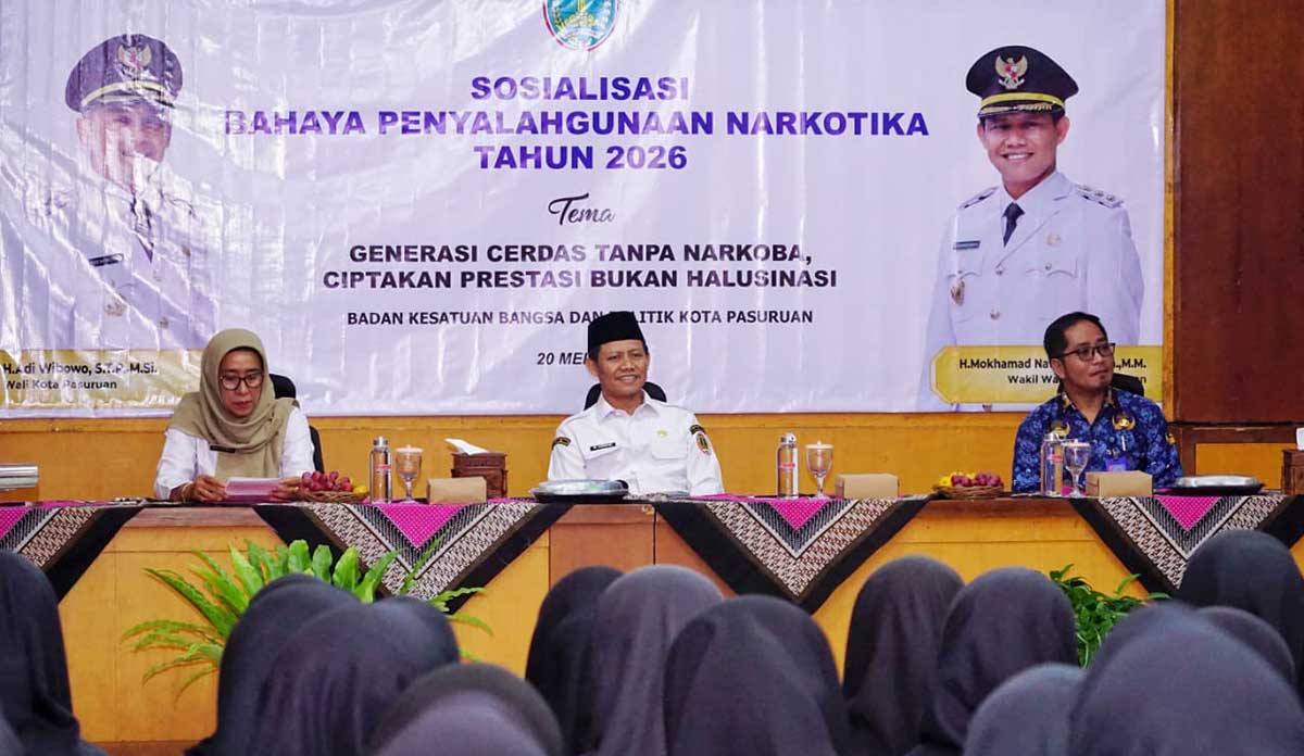 Wakil Wali Kota Pasuruan ketika menghadiri sosialisasi bahaya penyalahgunaan narkotika di SMKN 1.