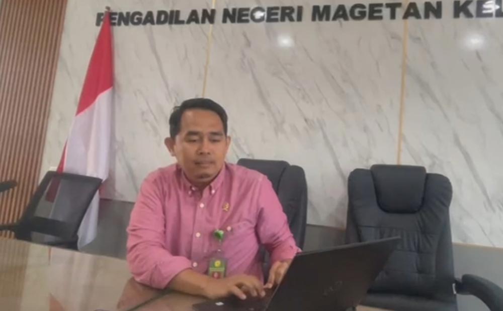 Juru Bicara Pengadilan Negeri Magetan, Deddi Alparesi, saat dikonfirmasi awak media. Foto: ANTON/HB