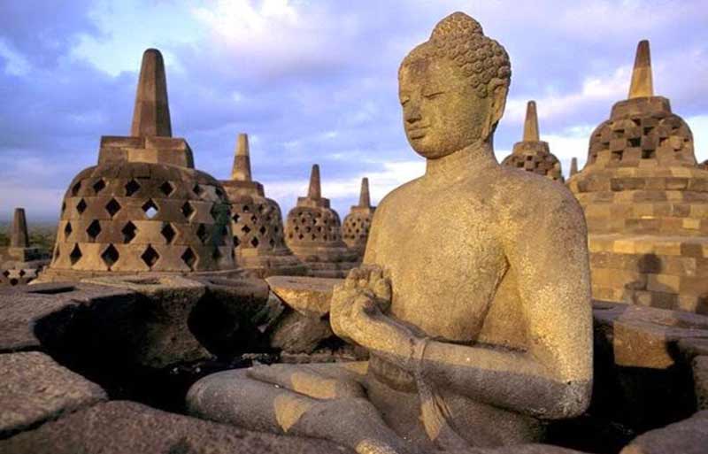 Stupa di Candi Borobudur. foto: Kisah Asal Usul