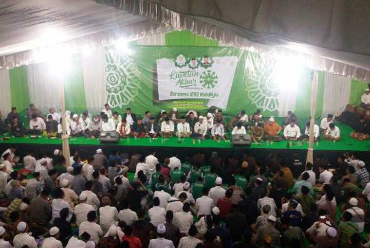 Acara Liwetan Akbar yang berlangsung di Pondok Pesantren Sabilurrosyad, Gasek, Sukun Malang, Selasa (29/01) malam.