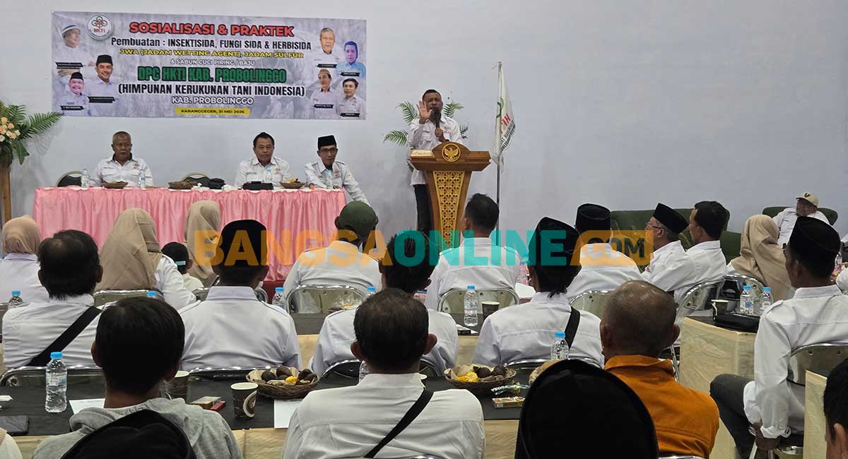 Ketua Umum DPC HKTI Kabupaten Probolinggo, Agus Salehuddin Yamin, saat memberi sambutan. Foto: ANDI SIRAJUDIN/BANGSAONLINE